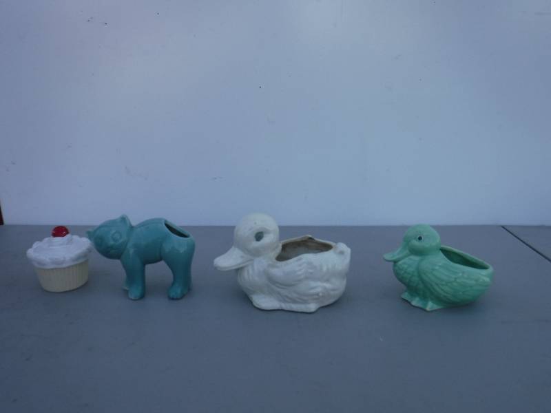 lot 6896 image: duck planters