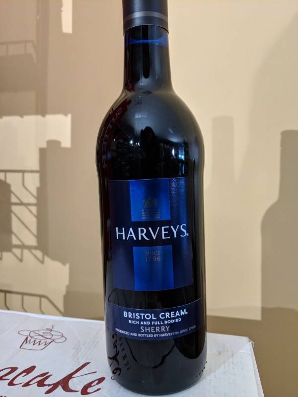 lot 9213 image: (1) 750mL Harveys Bristol Cream Sherry 17.5 Perc Alc By Vol