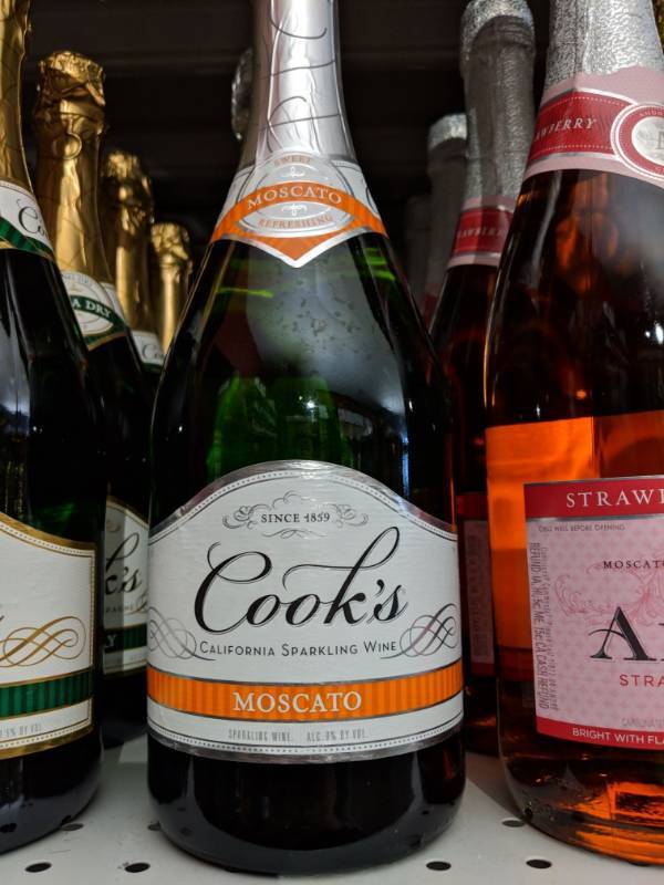 lot 9270 image: (4) 750mL Cooks Sparkling Wine Moscato 9 Perc Alc By Vol