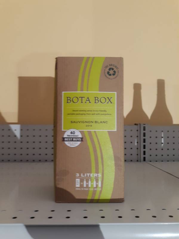 lot 9318 image: Nv Bota Box - Sauvignon Blanc (3l)