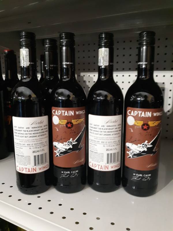 lot 9343 image: (5) Captain Wings Merlot 2014