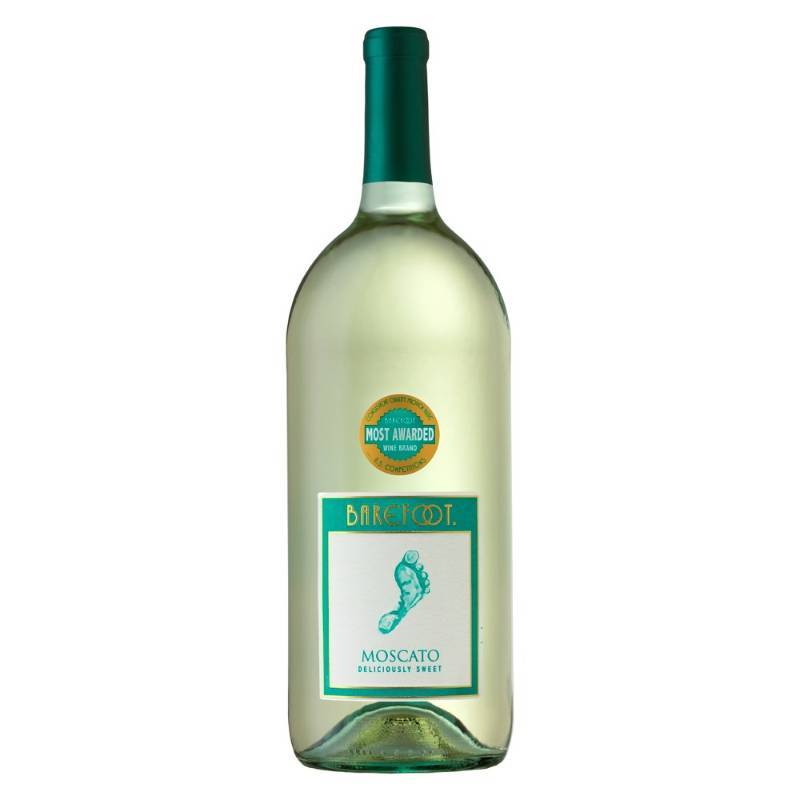 lot 9365 image: (4) Barefoot Moscato 1.5l