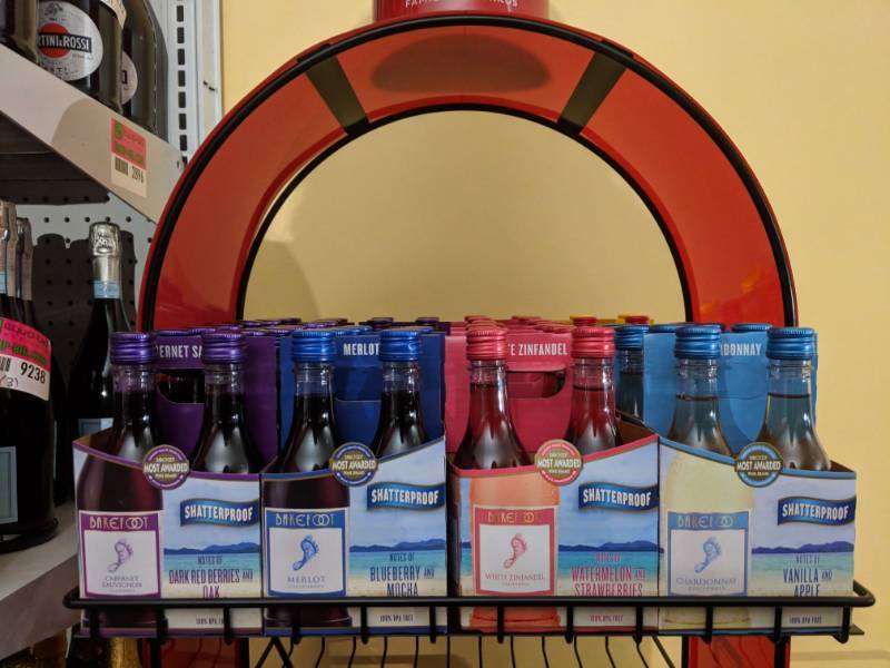 lot 9405 image: (14) Assorted Four Pack Of Barefoot 187mL PBA Free Bottles Cabernet Sauvignon 13 Perc Alc by Vol. White Zinfandel 9 Perc Alc By Vol, Chardonnay 13 Perc Alc By Vol, Pinot Grigio 12.5 Perc Alc By Vol, Merlot 13 Perc Alc By Vol
