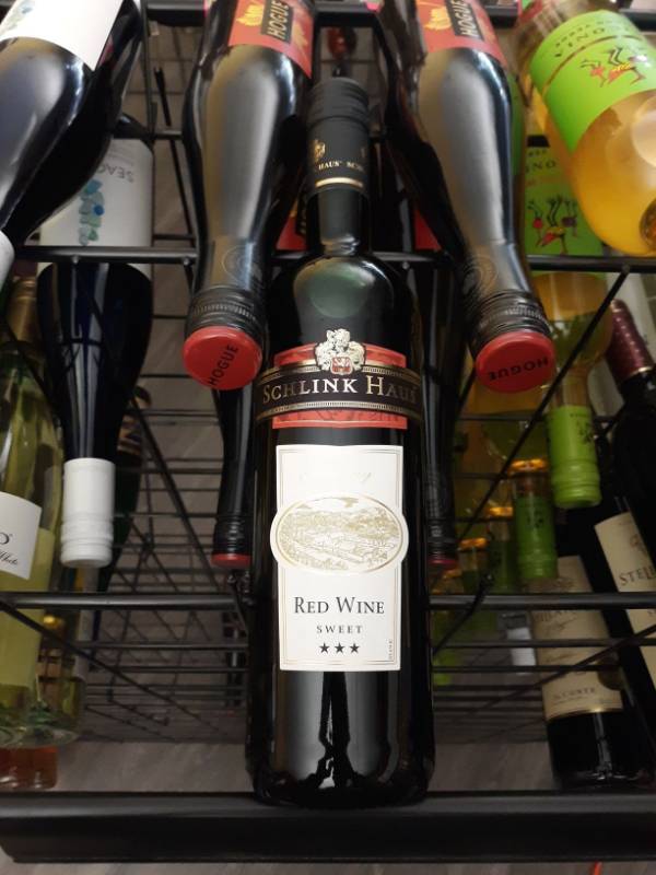 lot 9457 image: (5) 2016 Red Wine Sweet Dornfelder