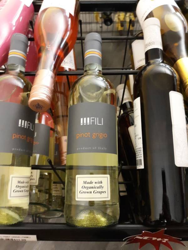 lot 9612 image: (4) Tre Fili Pinot Grigio