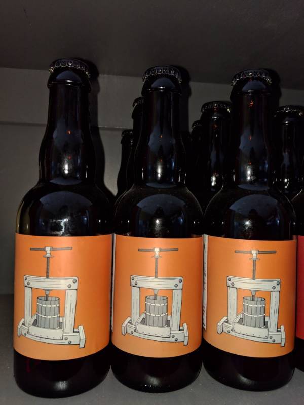 lot 9809 image: (11) 12.7fl Oz Crane Brewing Apple Spice Gose Sour Ale