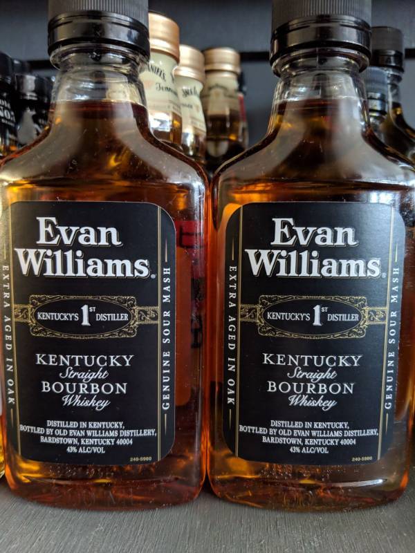 lot 9868 image: (2) 200mL Evan Williama Kentucky Straight Bourbon 43Perc Alc By Vol