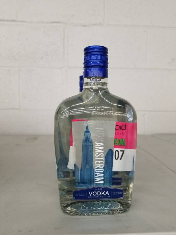 lot 9907 image: (6) New Amsterdam Vodka 375ML