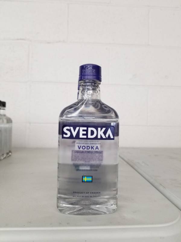 lot 9910 image: (7) Svedka Vodka 375ML