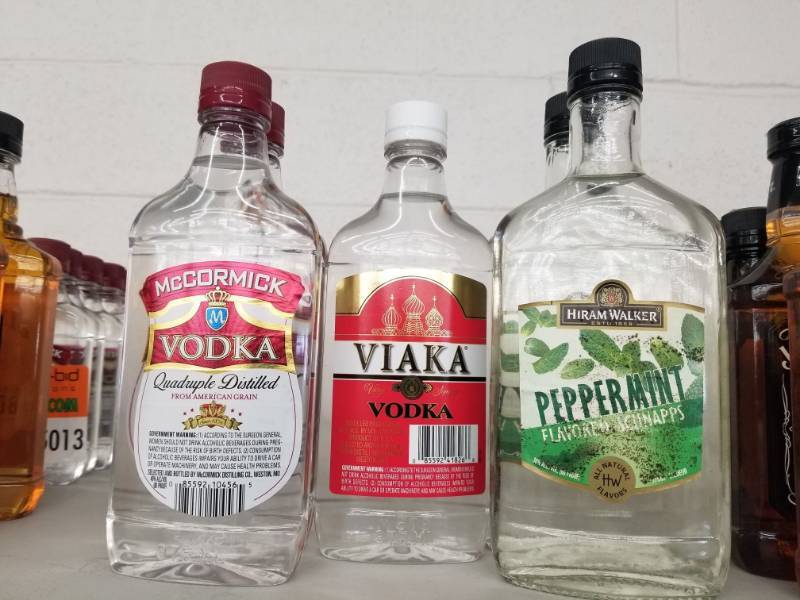 lot 15015 image: (2) McCormick Vodka 375ML, (1) Viaka Vodka 375ML, (2) Peppermint Scnapps 375mL