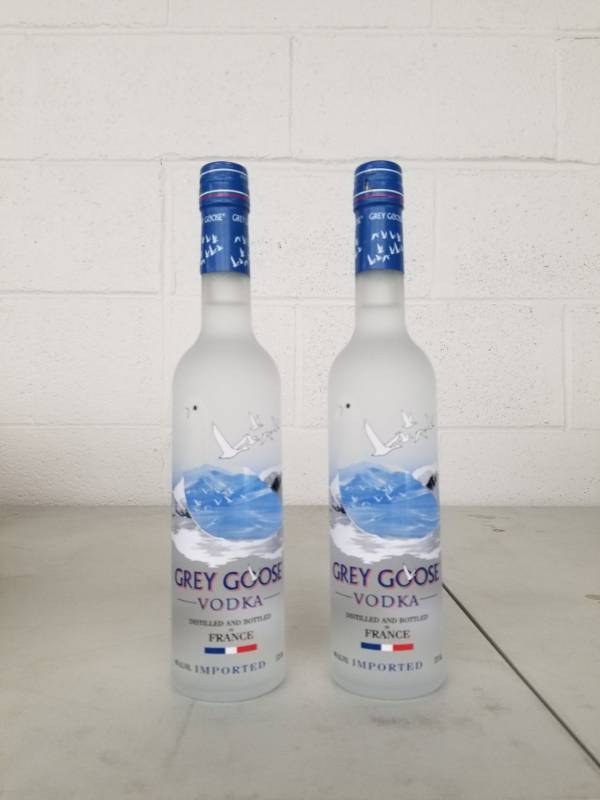 lot 15022 image: (2) Grey Goose Vodka 375ML