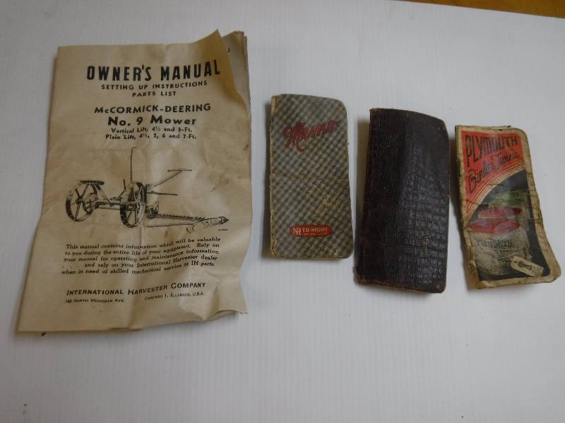 lot 10070 image: Vintage owners manuals