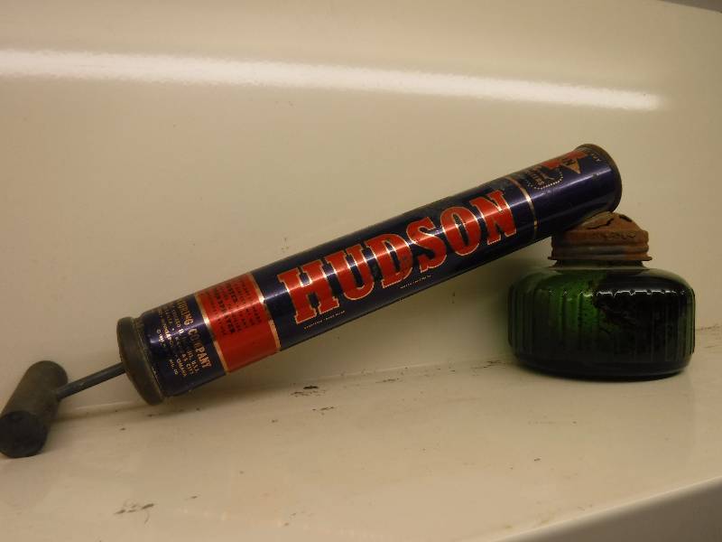 lot 10072 image: Vintage hudson sprayer- green glass