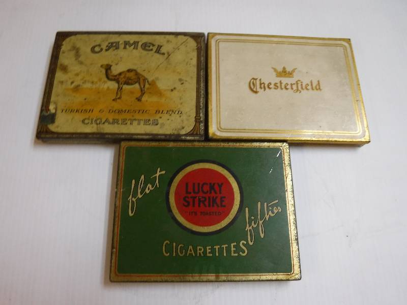 lot 10086 image: Cigar and Cigarette tins