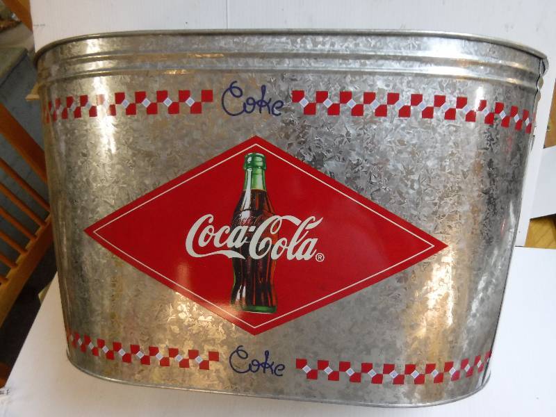 lot 10095 image: galvanized Coca Cola wash tub