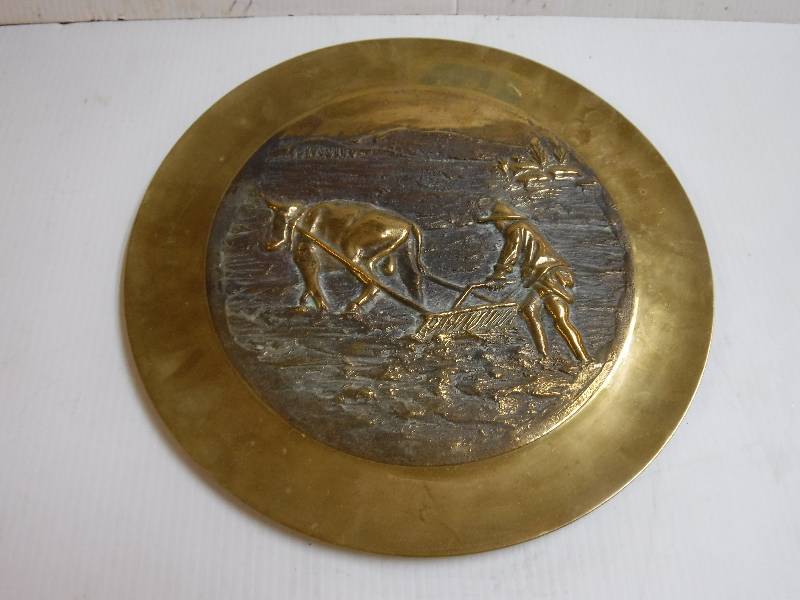 lot 10104 image: Brass wall hanging