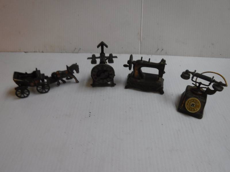 lot 10105 image: Lot of mini items includes horse and buggy