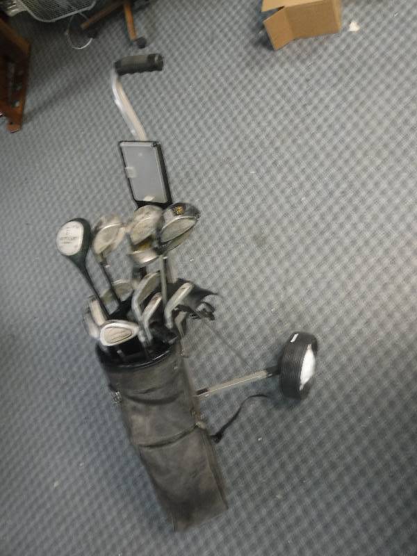 lot 12241 image: Mixed lot of Golf clubs with rolling bag