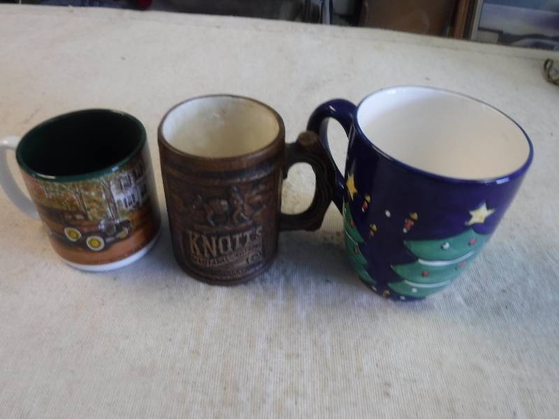 lot 12267 image: Lot of 3 Coffee Mugs