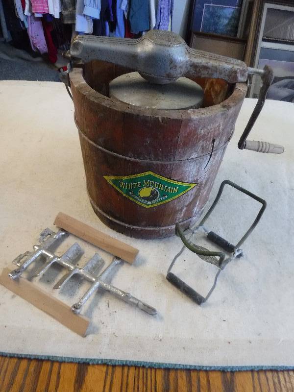 lot 12271 image: Vintage White Mountain Ice Cream Maker and Other Items