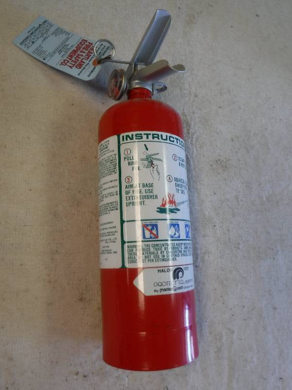 lot 12272 image: Fire Extinguisher Type B Size 1