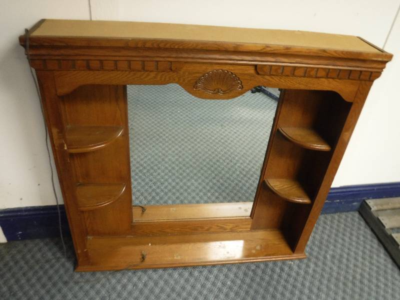lot 12286 image: Vintage Lighted Dresser Top with Mirror