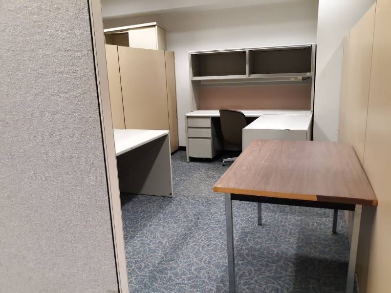 lot 9512 image: Desk w Hutch, Rolling Office Chair, Two Work Tables and Desk Extension