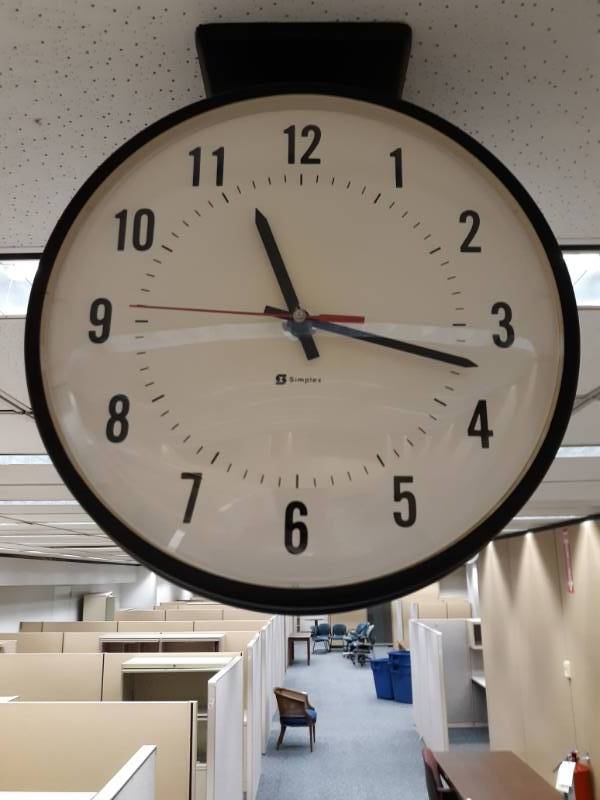 lot 9543 image: Ceiling Mount Clock
