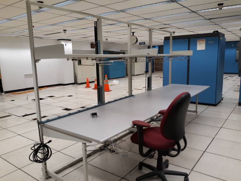 lot 9573 image: Adjustable Metal Work Station Table with Upper Shelf and Rolling Office Chair