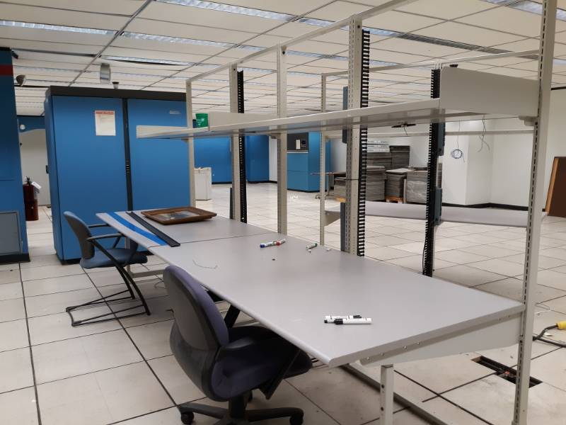 lot 9574 image: Adjustable Metal Work Station Table with Upper Shelf and Rolling Office Chair