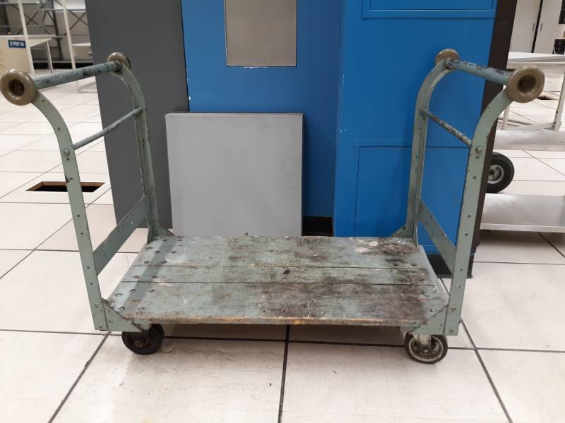 lot 9607 image: Double Ended Platform Truck