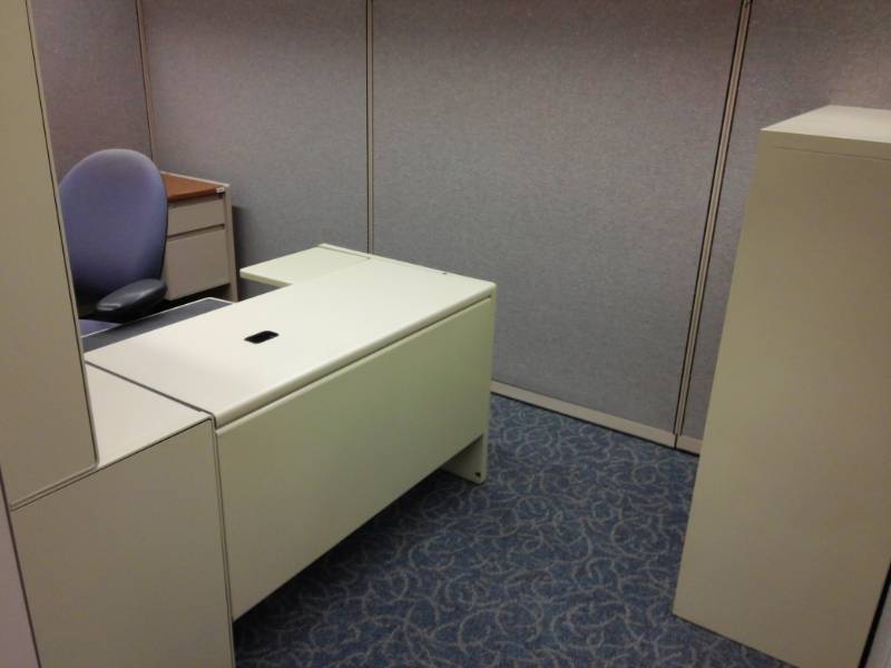 lot 9489 image: L-Shaped Workstation wRolling Office Chair, Lateral Filing Cabinet, Whiteboard Lot