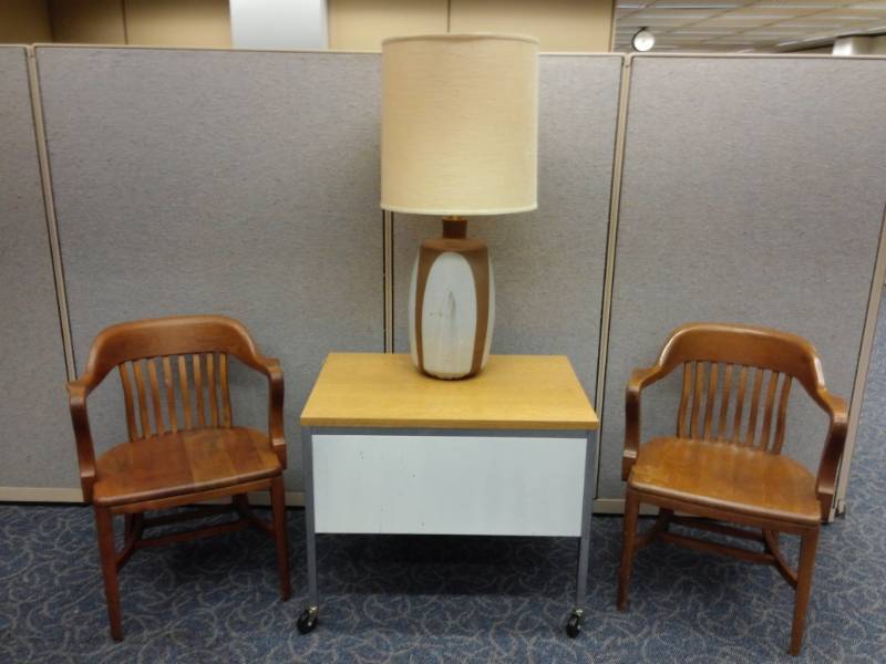 lot 9526 image: Two Vintage Wood Arm Chairs, Table and Lamp w Shade