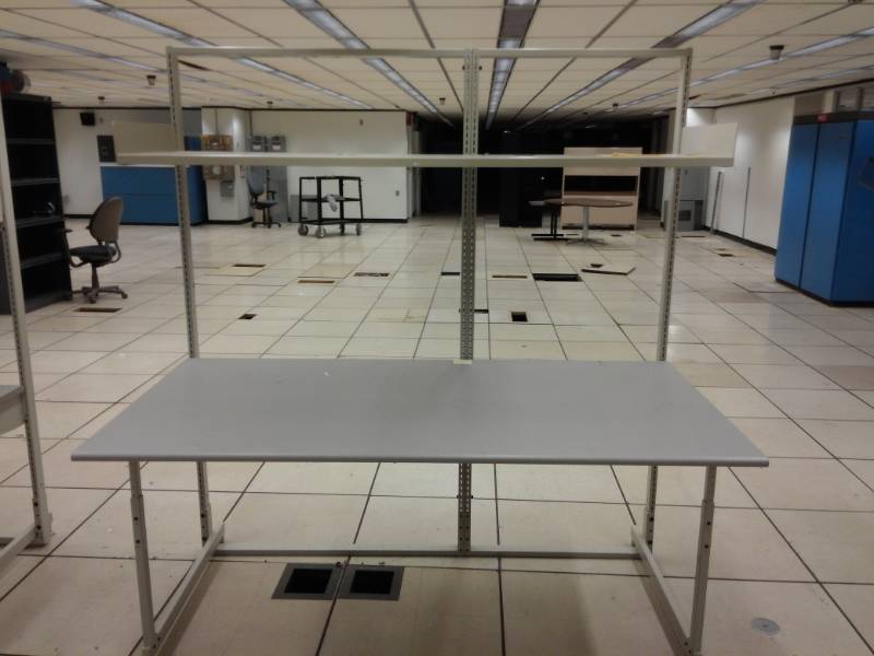 lot 9567 image: Adjustable Metal Work Station Table with Upper Shelf