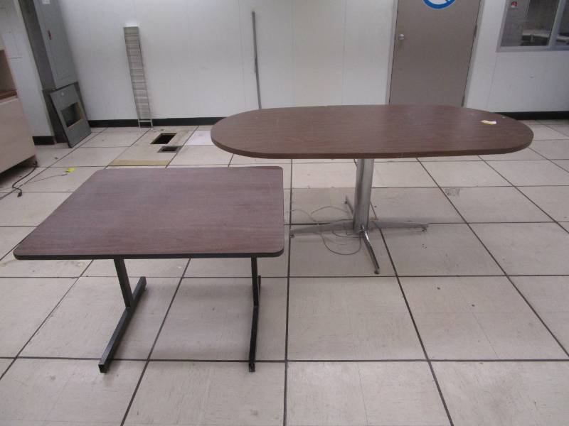 lot 9576 image: Two Tables - 1 oval, 1 square