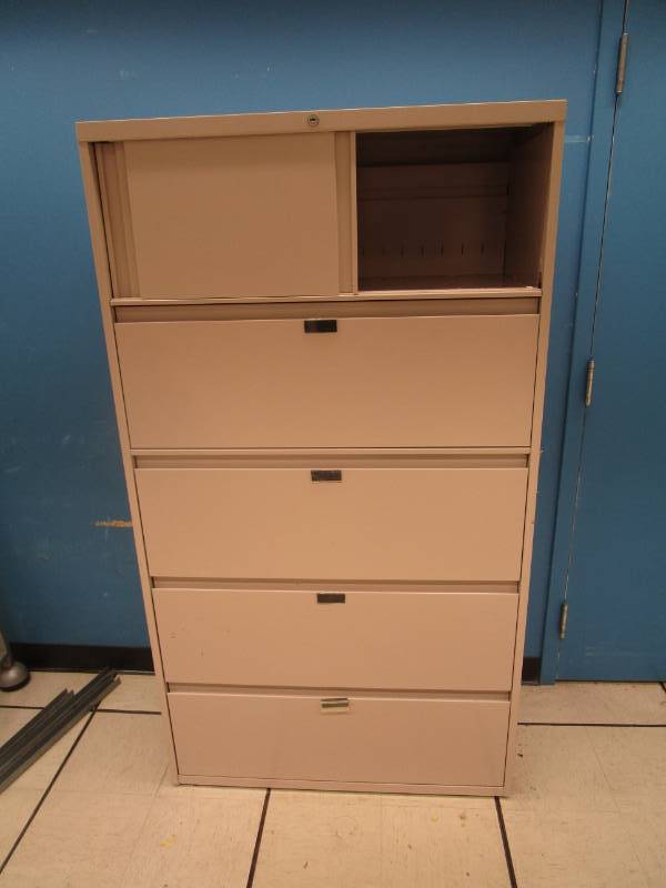 lot 9580 image: Lateral Filing Cabinet