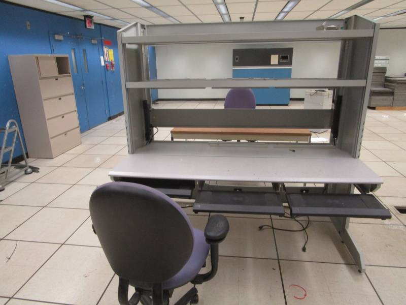 lot 9582 image: Freestanding Metal Desk w Hutch, Rolling Office Chair