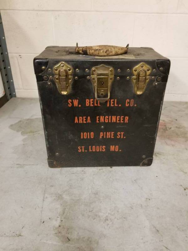 lot 8002 image: Southwestern Bell Vintage Tech Box