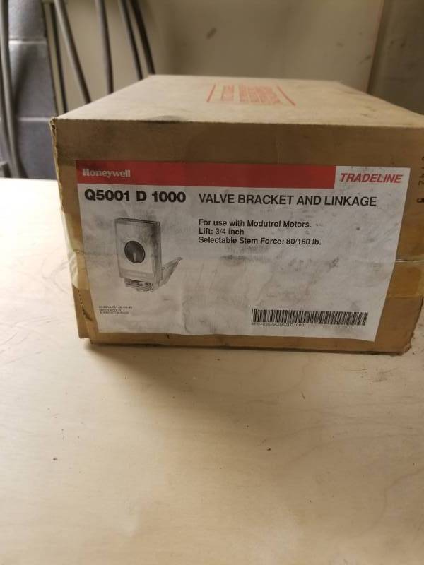 lot 8107 image: Honeywell Q5001 D1000 Valve Bracket and Linkage