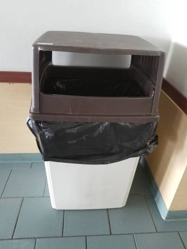 lot 9828 image: Commercial Trash Recepticle w Shelf Lid