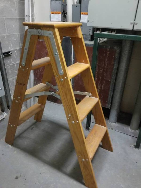 lot 9834 image: Wood Three Step Double Sided Ladder