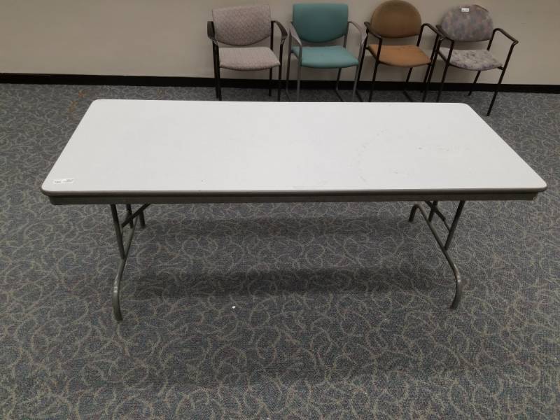 lot 9839 image: Folding Table