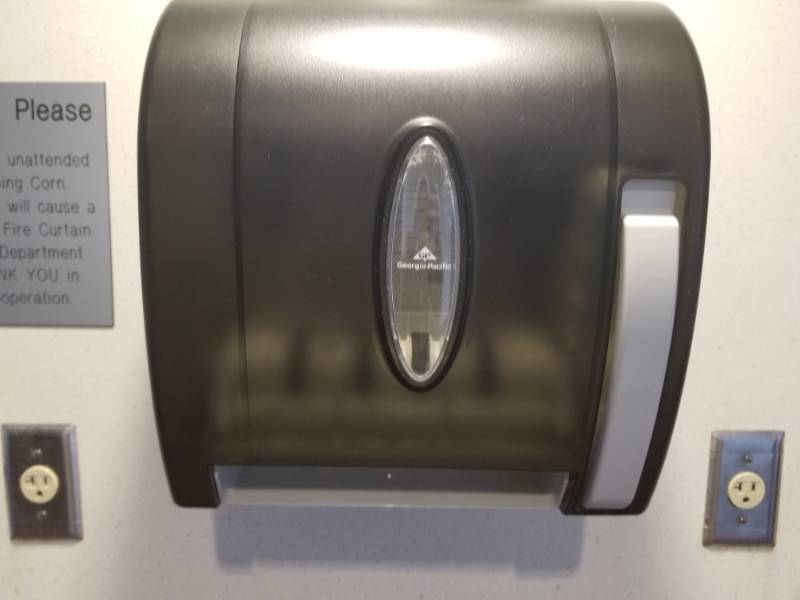 lot 9833 image: Bathroom Paper Towel Dispenser