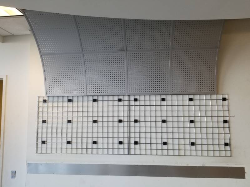 lot 9842 image: Metal Merchandising Rack and Ceiling Decor