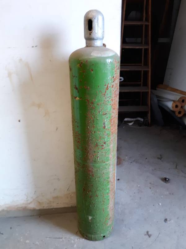 lot 8073 image: DuPont Freon 22 Canister
