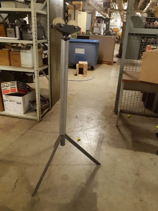 lot 8079 image: Sheet Goods Adjustable Holder