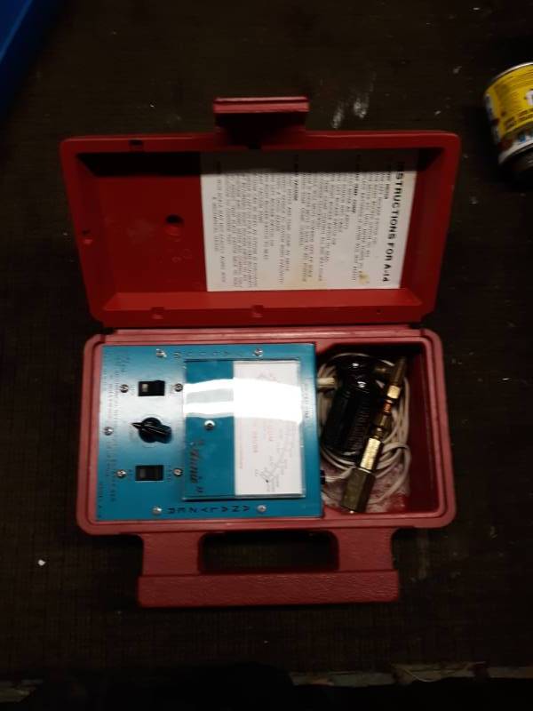 lot 8130 image: A-14 Vacuum Micron Guage
