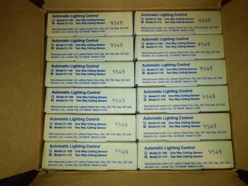 lot 8045 image: Novitas Inc Automatic Lighting Control Model 01-110 Two Way Ceiling Sensor Case