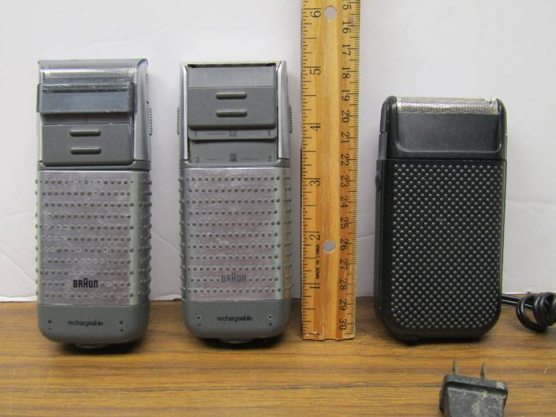 lot 3305 image: Braun Electric ShaverRazor Lot of 3