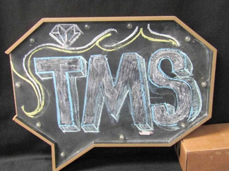 lot 3335 image: Chalkboard Sign